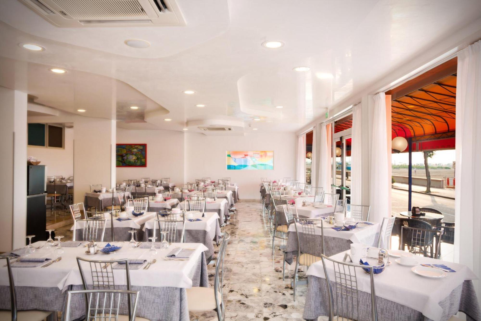 Hotel Riviera Caorle Extérieur photo